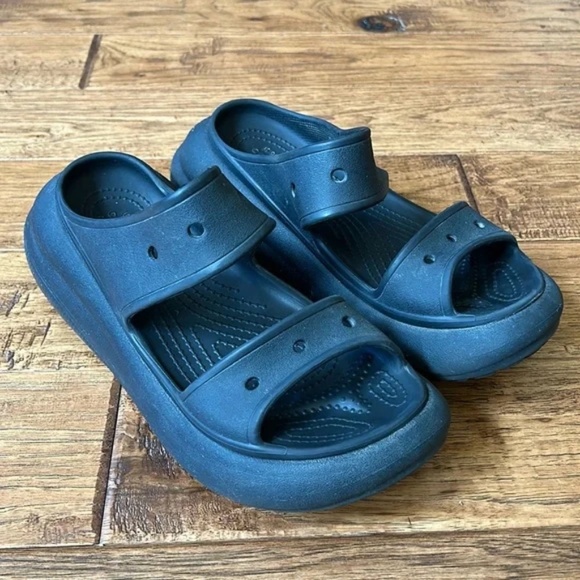 Crocs Crush Sandals Black Two Strap Slide Comfort Platform Shoes Womens Size 7 - Picture 2 of 9